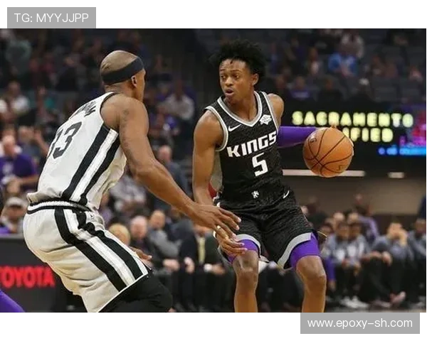 福克斯恢复进展顺利球队稳步提升训练强度预计十一月初谨慎迎回核心 福克斯恢复进展顺利球队稳步提升训练强度预计十一月初谨慎迎回核心